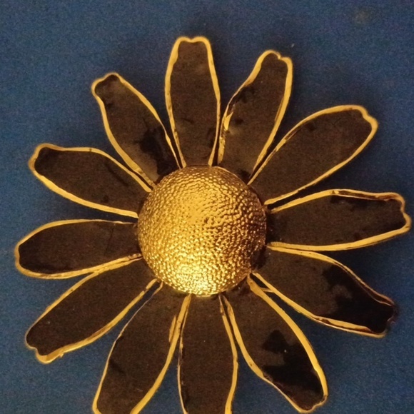 ❤️3/$10❤️ Black Sunflower Brooch - Picture 5 of 5